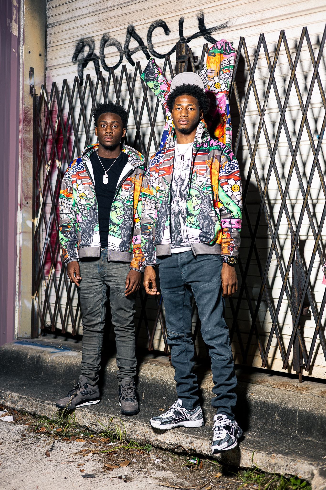 TO KNOW GOD Graffiti ZipUp